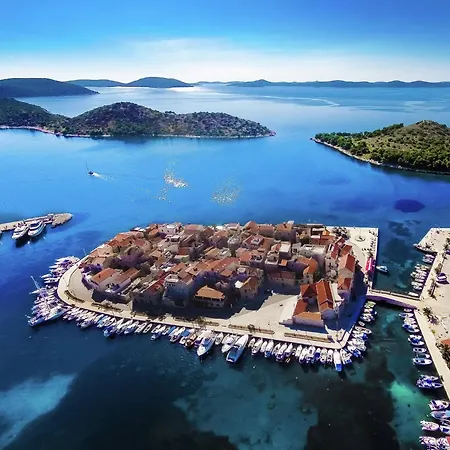 شقة My Dalmatia - Cvita With Shared Pool *