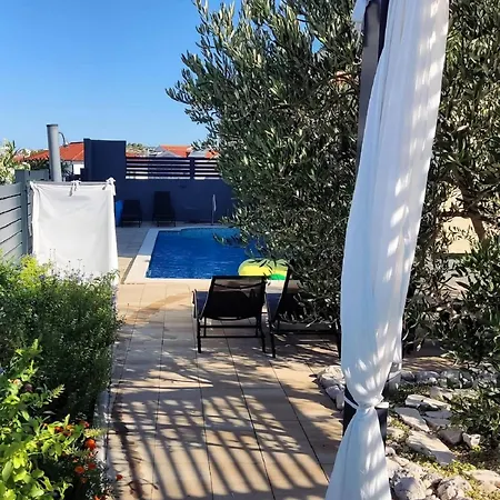 My Dalmatia - Cvita With Shared Pool * شيبينيك