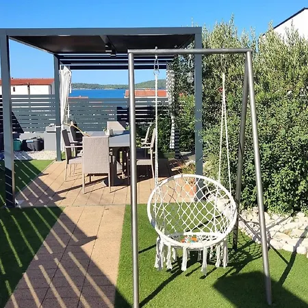 شقة My Dalmatia - Cvita With Shared Pool شيبينيك